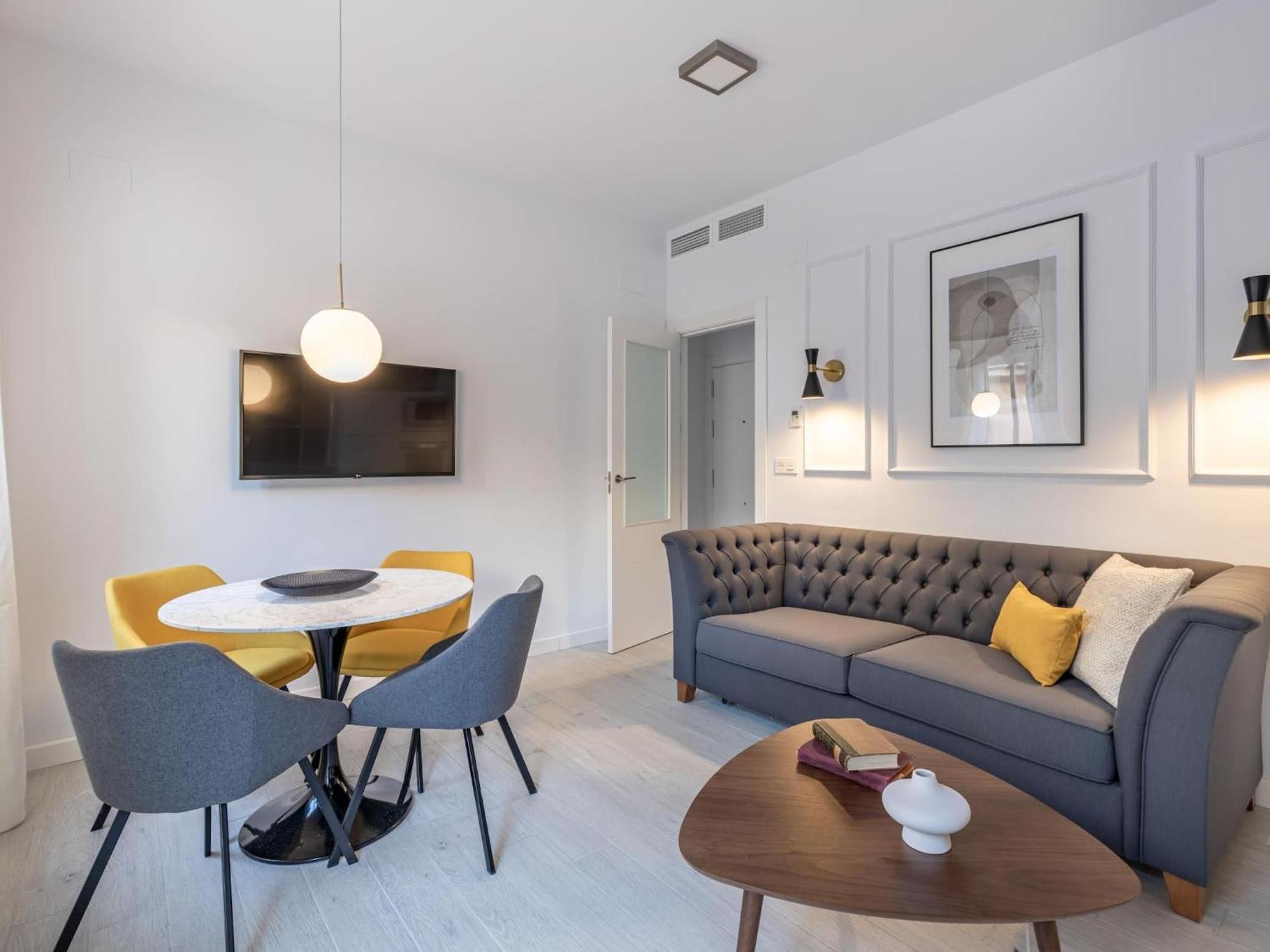 Central Stylish And Elegant 1 & 2 Bedroom Apartments I กรานาดา ภายนอก รูปภาพ
