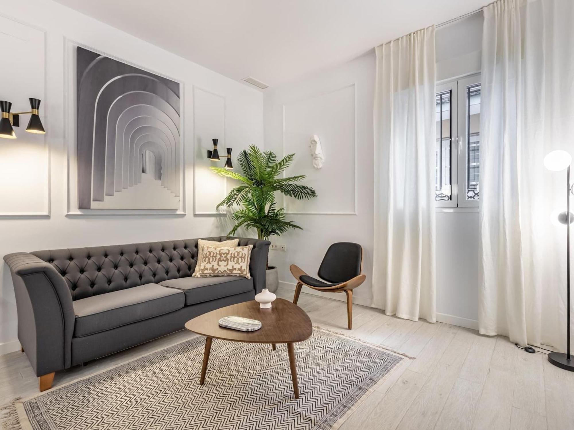 Central Stylish And Elegant 1 & 2 Bedroom Apartments I กรานาดา ภายนอก รูปภาพ